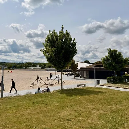 With Wifi, Close To Center, And Forrest *